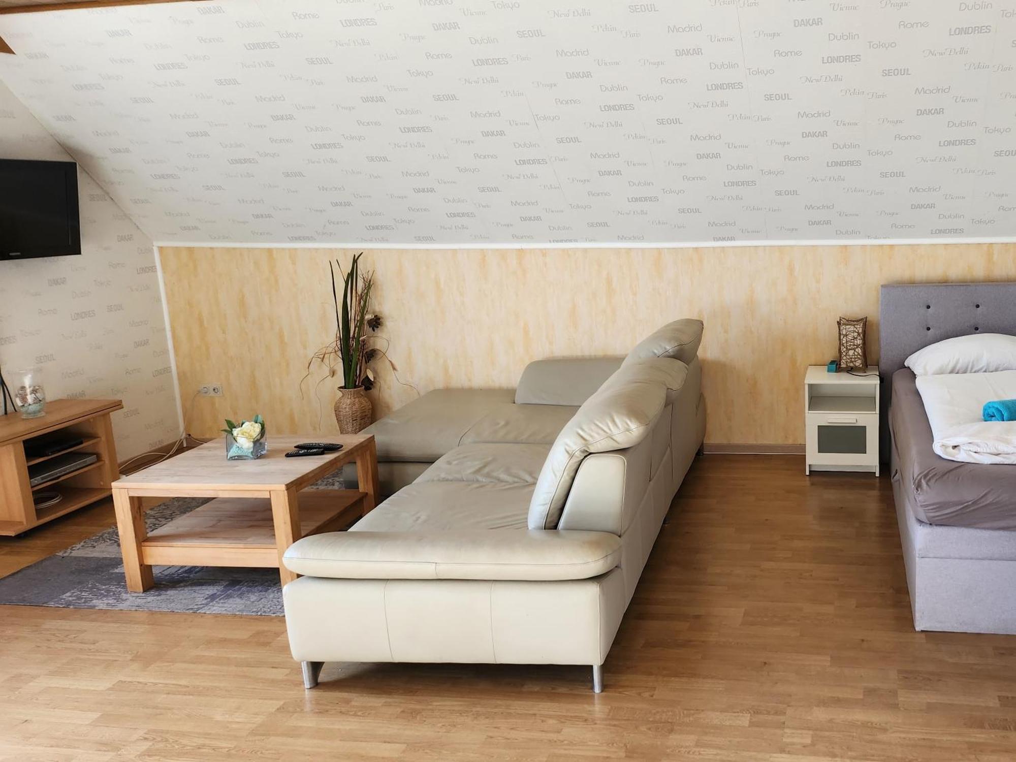 Monteurwohnung Ha-Wei -90 M2 Hangen-Weisheim Buitenkant foto