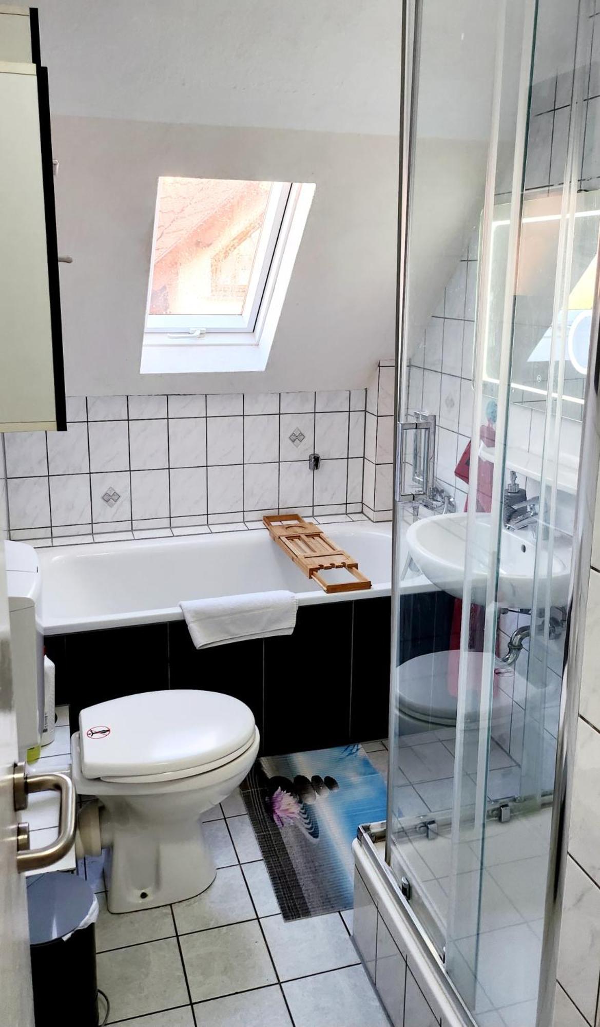 Monteurwohnung Ha-Wei -90 M2 Hangen-Weisheim Buitenkant foto
